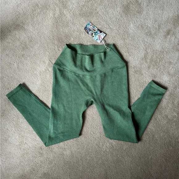 Balance Athletica Vitality Channel Leggings medium - Picture 2 of 6